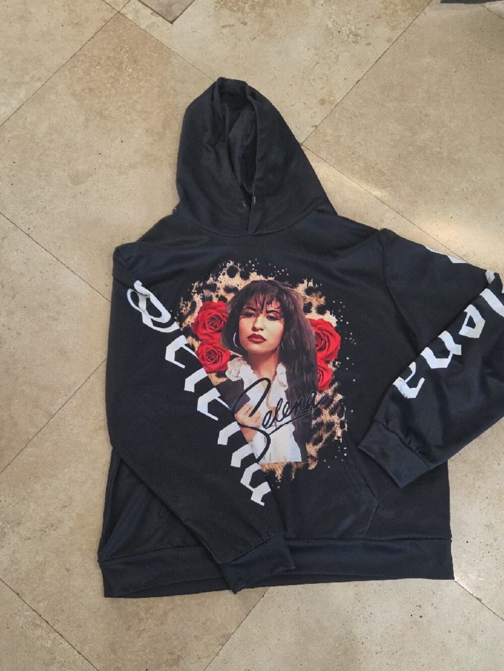 Selena Black Graphic Hoodie with Red Rose Print Unisex Medium - Picture 2 of 8